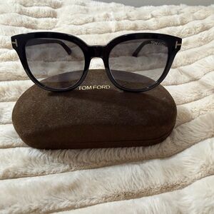 Tom Ford Elegant Black Sunglasses